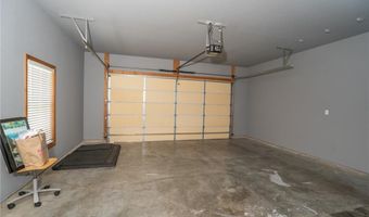 214 Hillside Dr, Baldwin City, KS 66006