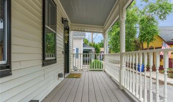 11 Sunshine Ct, Newport, RI 02840