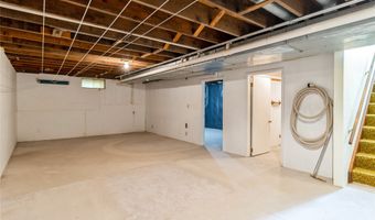 21496 290th St, Adel, IA 50003