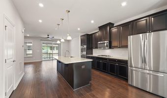 43400 APPLE ORCHARD Sq, Ashburn, VA 20148