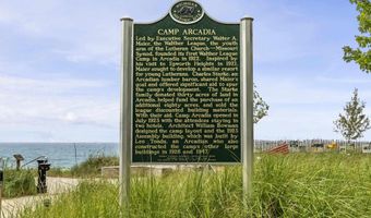 17646 S Ridgewood Dr, Arcadia, MI 49613