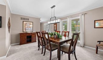 551 Lering Ct, Ballwin, MO 63011