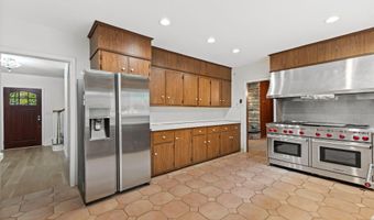 11 Gregory Rd, Cos Cob, CT 06807