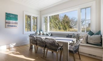 121 Hand Ln, Amagansett, NY 11930