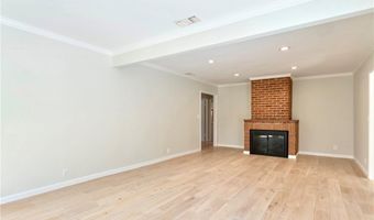 1956 N Roosevelt, Altadena, CA 91001