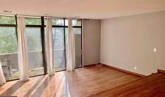 2218 S QUINCY St 1, Arlington, VA 22204