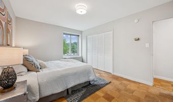 3000 SPOUT RUN Pkwy D212, Arlington, VA 22201