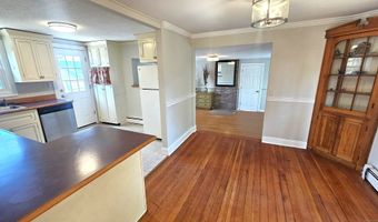 35 Meadow Rd, Clinton, CT 06413