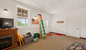 3 Grandview Dr, Berlin, NH 03570