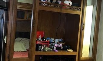 8785 NW Glenwood Rd, Amity, MO 64422