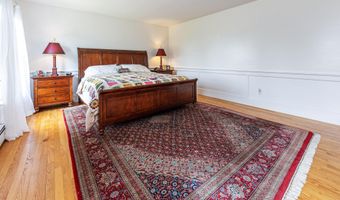 379 Bay View Dr, Bar Harbor, ME 04609