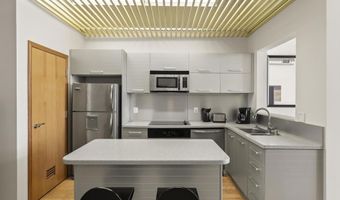 550 Seagaze Dr 7, Oceanside, CA 92054
