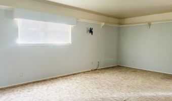 308 E 9th St, Anton, TX 79313