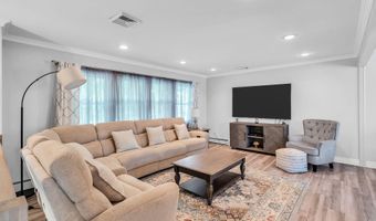 147 Clairmont Ave, Belford, NJ 07718