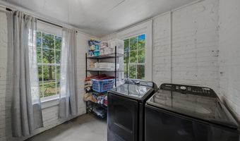 1303 W Madison Ave, Athens, TN 37303