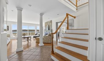38 Pierce Ave, Jamestown, RI 02835