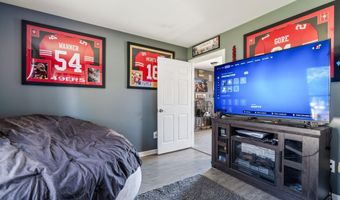 1712 Hotel Rd, Auburn, ME 04210