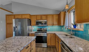 535 Highland St W, Annandale, MN 55302