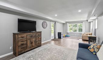 22438 Maple Rdg, Adel, IA 50003