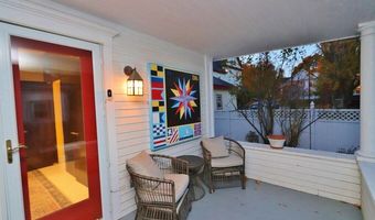 15 McKinley St, Bangor, ME 04401