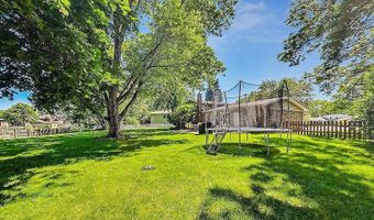 318 W Hackberry Dr, Arlington Heights, IL 60004