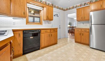 1015 E ELDORADO St, Appleton, WI 54911