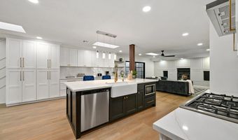 4367 Summit Dr, La Mesa, CA 91941