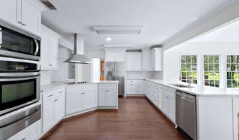 2215 WALLINGTON Dr, Albany, GA 31707