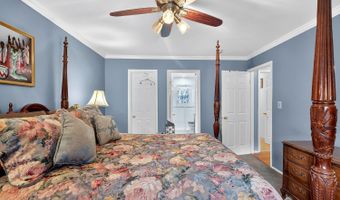 905 Madaline Dr, Avenel, NJ 07001