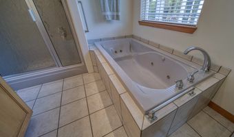 3956 BEACH LOOP Dr SW, Bandon, OR 97411