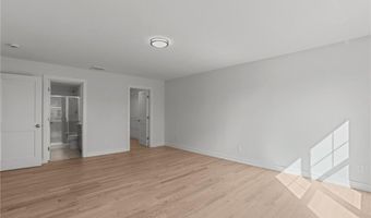 50 Red Maple Ln, Warwick, RI 02886