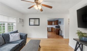 230 School St, Lincoln, RI 02865