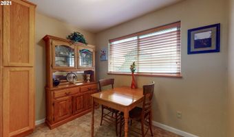 545 HASSETT St, Brookings, OR 97415