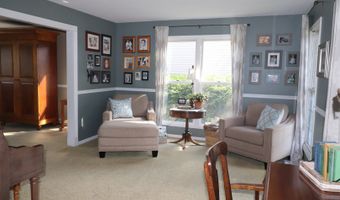 1900 Waverly Ln, Algonquin, IL 60102