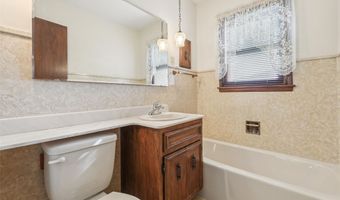 2817 Richmond Ave, Des Moines, IA 50317