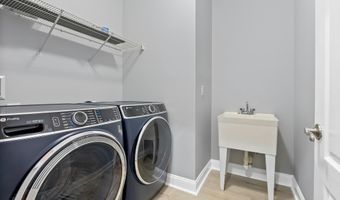 7119 BARRY Rd, Alexandria, VA 22315