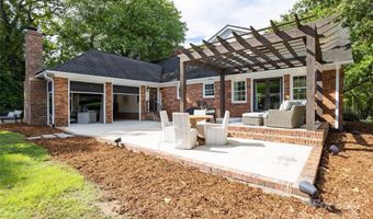 4401 Town And Country Dr, Charlotte, NC 28226