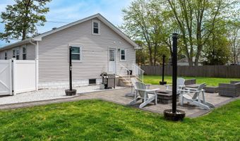 238 Forepeak Ave, Beachwood, NJ 08722