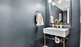 3725 KRYSIA Ct, Annandale, VA 22003