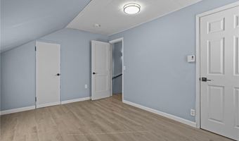 5 Nelson St, East Providence, RI 02916