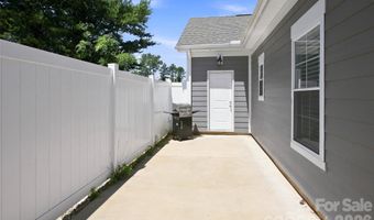 26 Walnut Springs Dr, Asheville, NC 28804