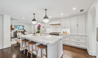 337 Broadland Rd, Atlanta, GA 30342