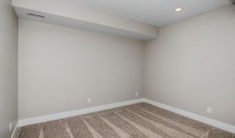 50181 Prairie Point Ct, Ames, IA 50014