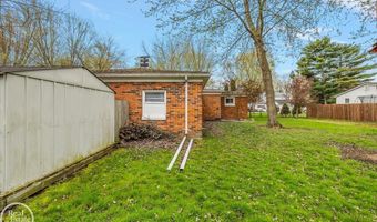 918 Columbia, Algonac, MI 48001