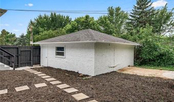 729 40th Ln, Anoka, MN 55303