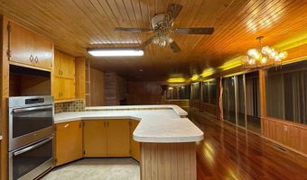 1326 N C St, Arkansas City, KS 67005