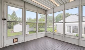 100 CARROLL Dr, Annapolis, MD 21403