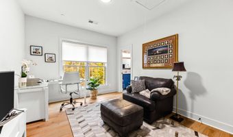 90 E LAKE Dr, Annapolis, MD 21403