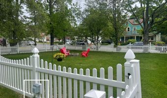 75 Ledgelawn Ave, Bar Harbor, ME 04609