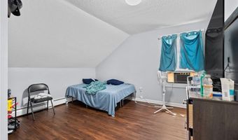 14 Parker St, Central Falls, RI 02863